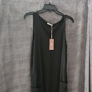 Black Sleeveless Dress